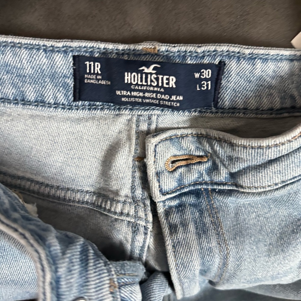 Hollister patched Jean size 30